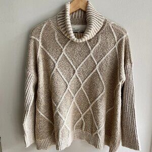 Curio by New York Cowl Neck Cable Knit Beige and White Sweater
